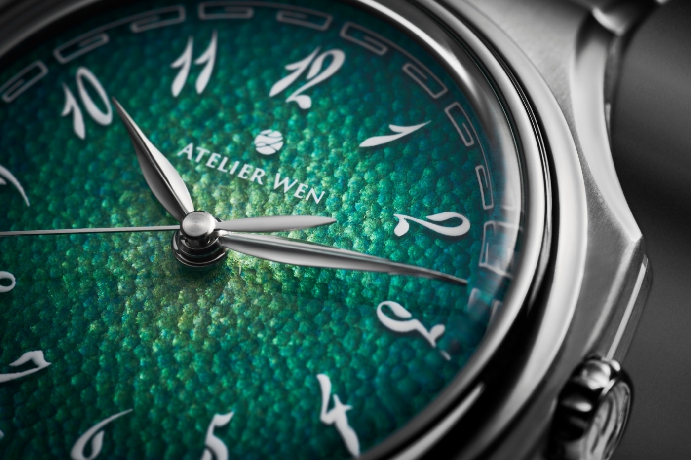 Atelier Wen INFLECTION Collection Tantalum Bracelets Customized Girard-Perregaux caliber 03300 Release Info