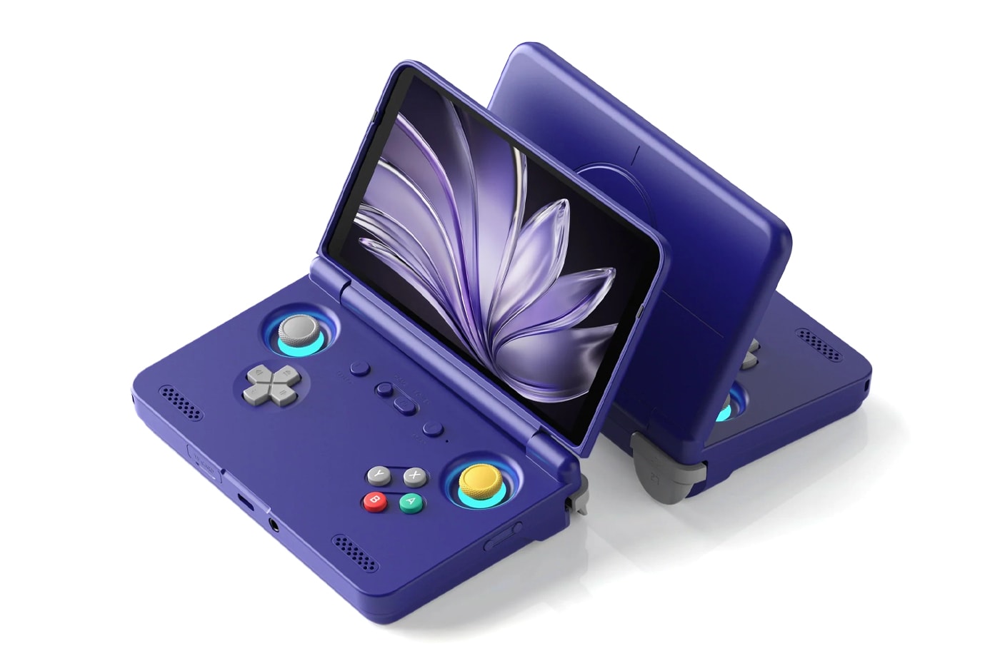 Soulja Boy promotes a clamshell handheld as outlets compare it to the Retroid Pocket Flip 2 amid licensing questions.