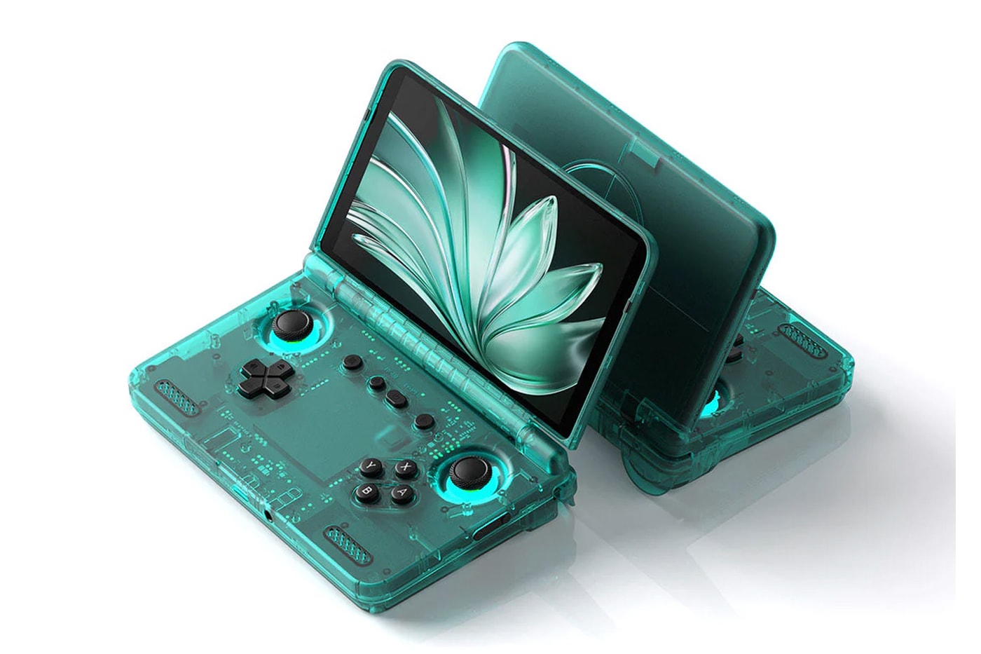 Soulja Boy promotes a clamshell handheld as outlets compare it to the Retroid Pocket Flip 2 amid licensing questions.