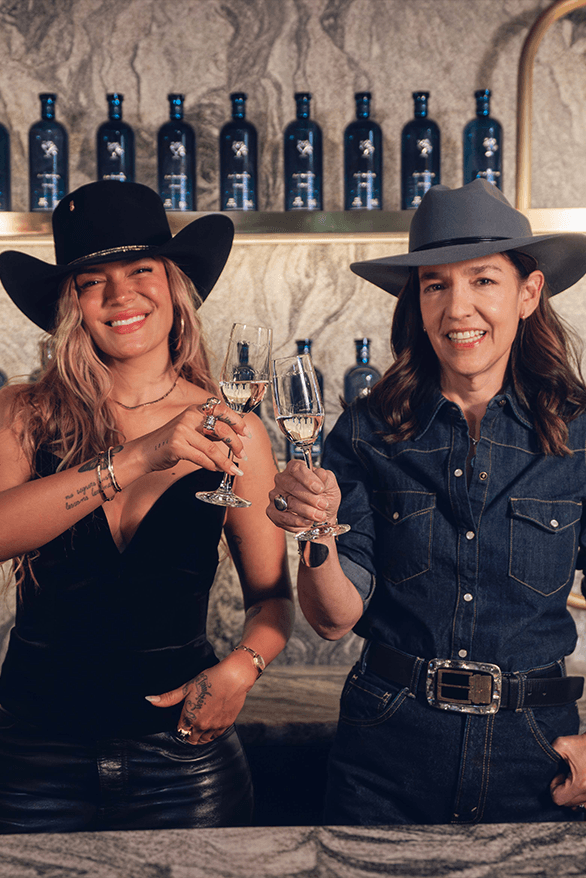 Karol G Casa Dragones San Miguel de Allende 200 Copas