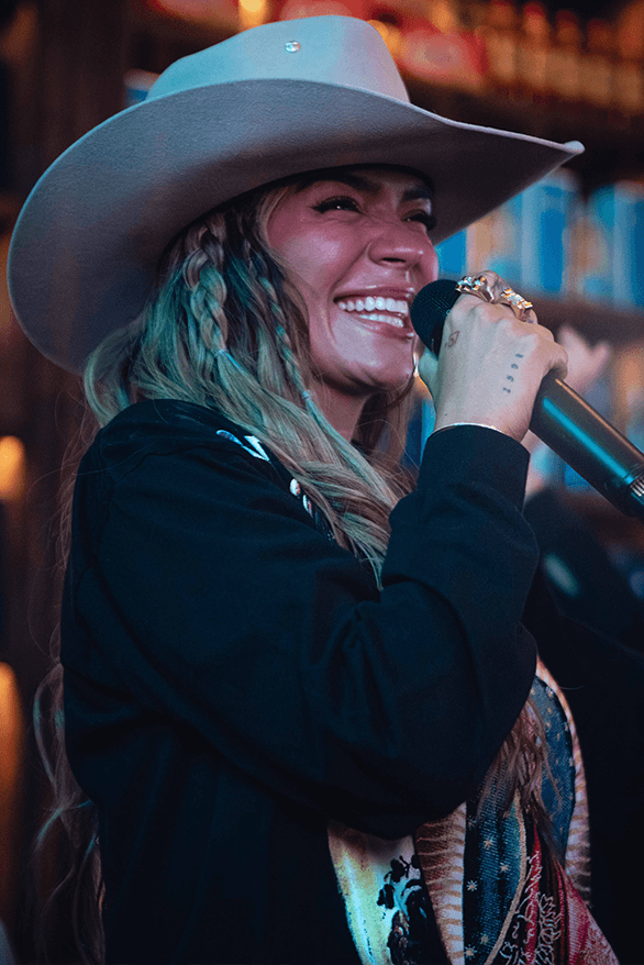 Karol G Casa Dragones San Miguel de Allende 200 Copas