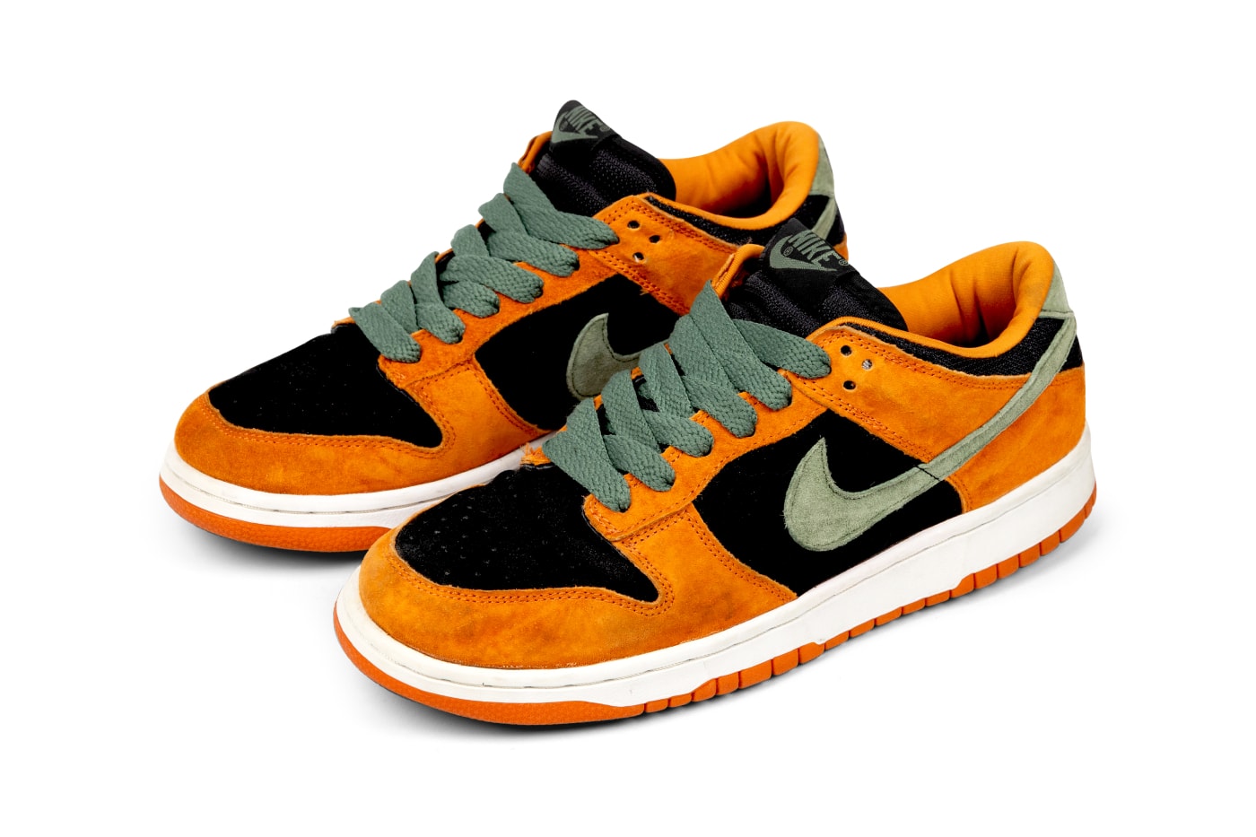 The Footnotes from the collection of pharrell williams JOOPITER Auction announcement Info