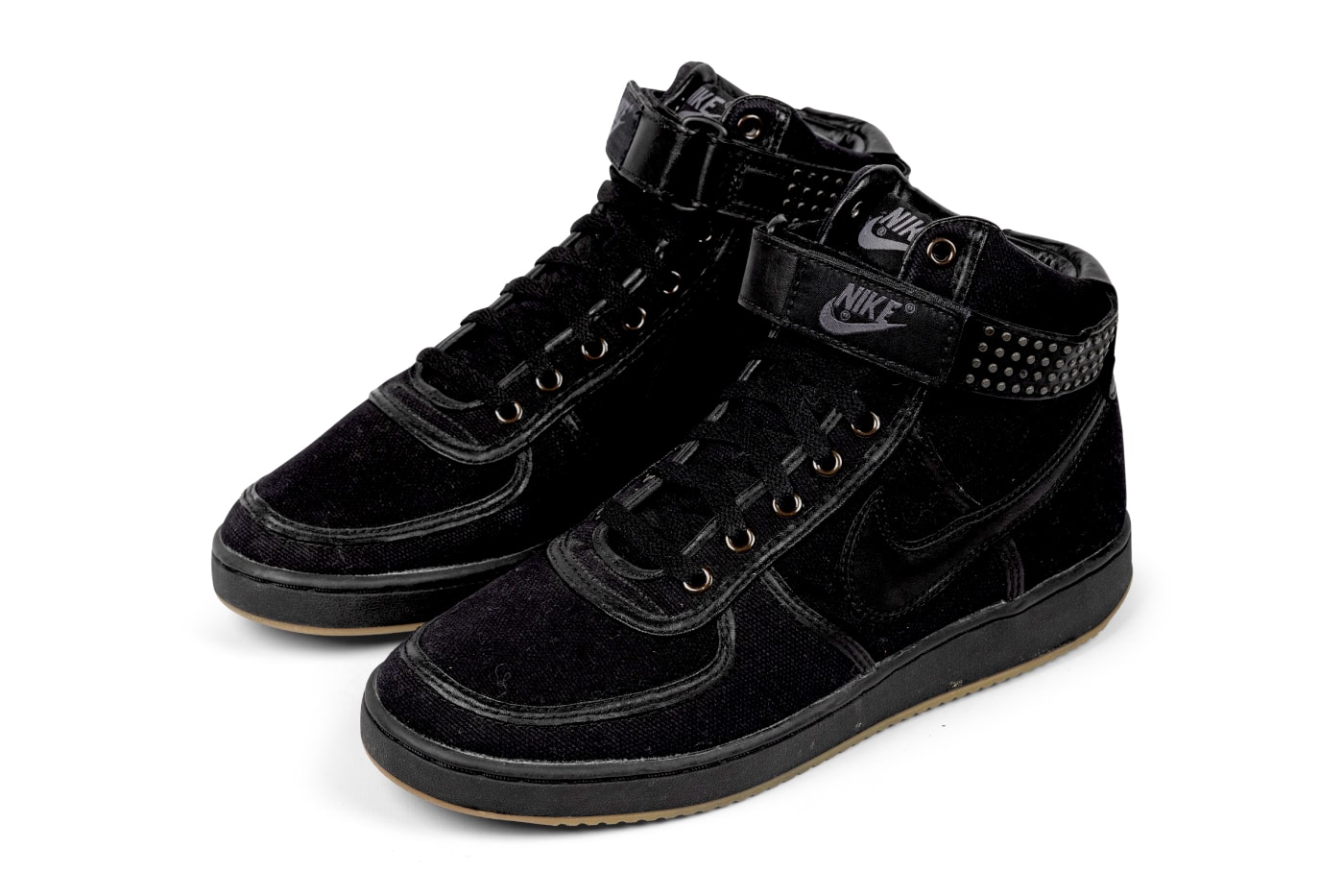 The Footnotes from the collection of pharrell williams JOOPITER Auction announcement Info