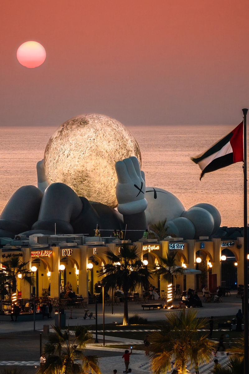 KAWS:HOLIDAY Lands in Abu Dhabi uae souq al mina companion sculpture allrightsreserved arr