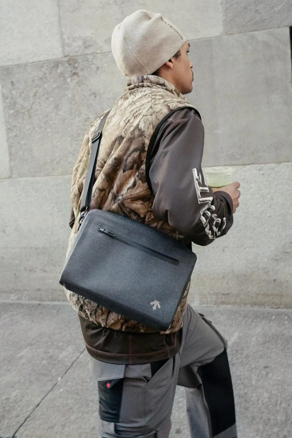 JJJJound x Descente Fall 2025 Collaboration Is All About Urban Utility montreal canada brand windbreaker pants vests realtree beanies toque own Jacket and Hardshell Parka, alongside versatile layers such as a Reversible Jacket and Vest, Hardshell Pants, and foundational apparel like a Button-Up Shirt and Warm-Up Longsleeve. Accessories, including a Crossbody Bag, Duffle Bag, and various hats and socks