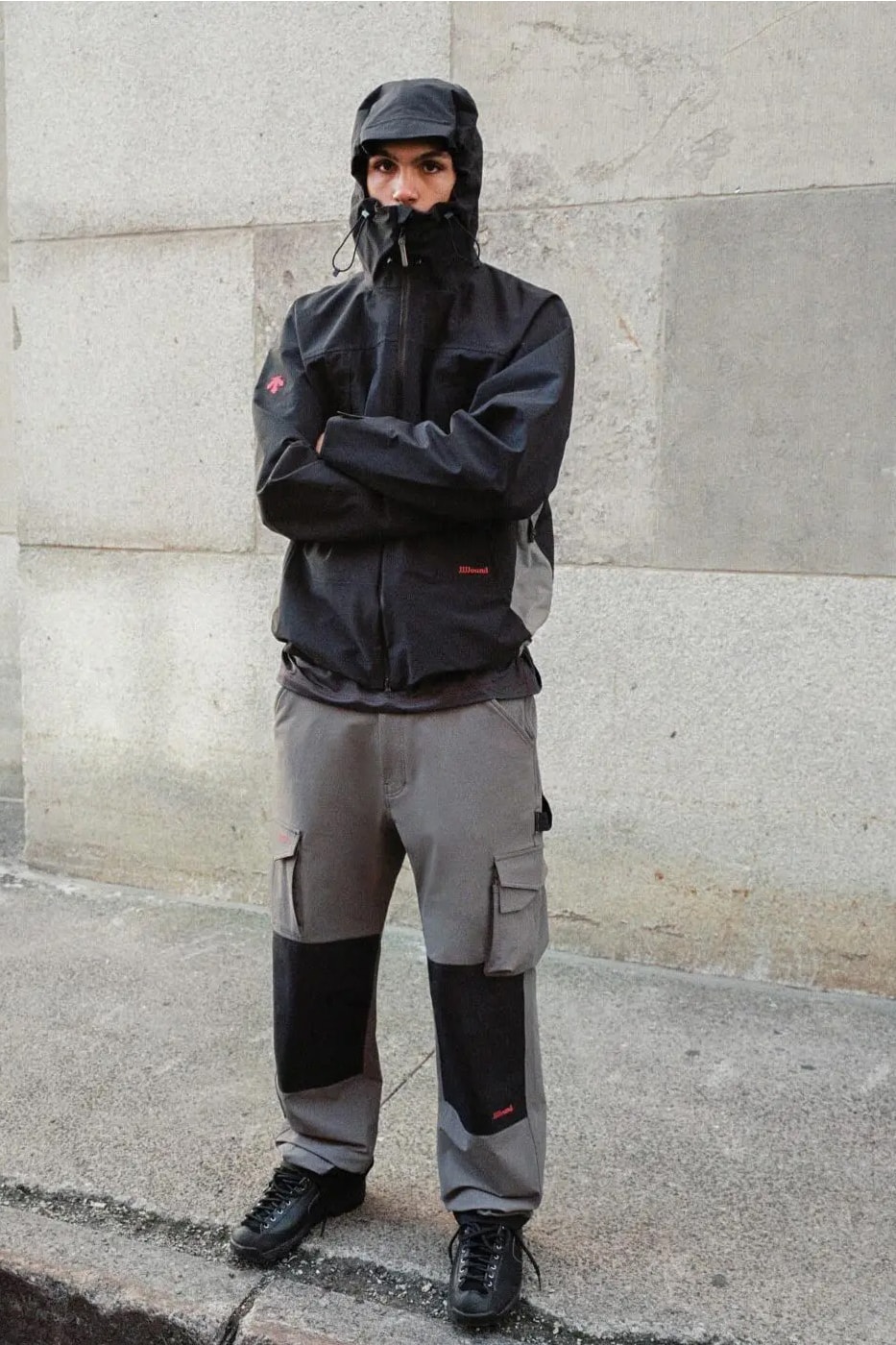 JJJJound x Descente Fall 2025 Collaboration Is All About Urban Utility montreal canada brand windbreaker pants vests realtree beanies toque own Jacket and Hardshell Parka, alongside versatile layers such as a Reversible Jacket and Vest, Hardshell Pants, and foundational apparel like a Button-Up Shirt and Warm-Up Longsleeve. Accessories, including a Crossbody Bag, Duffle Bag, and various hats and socks