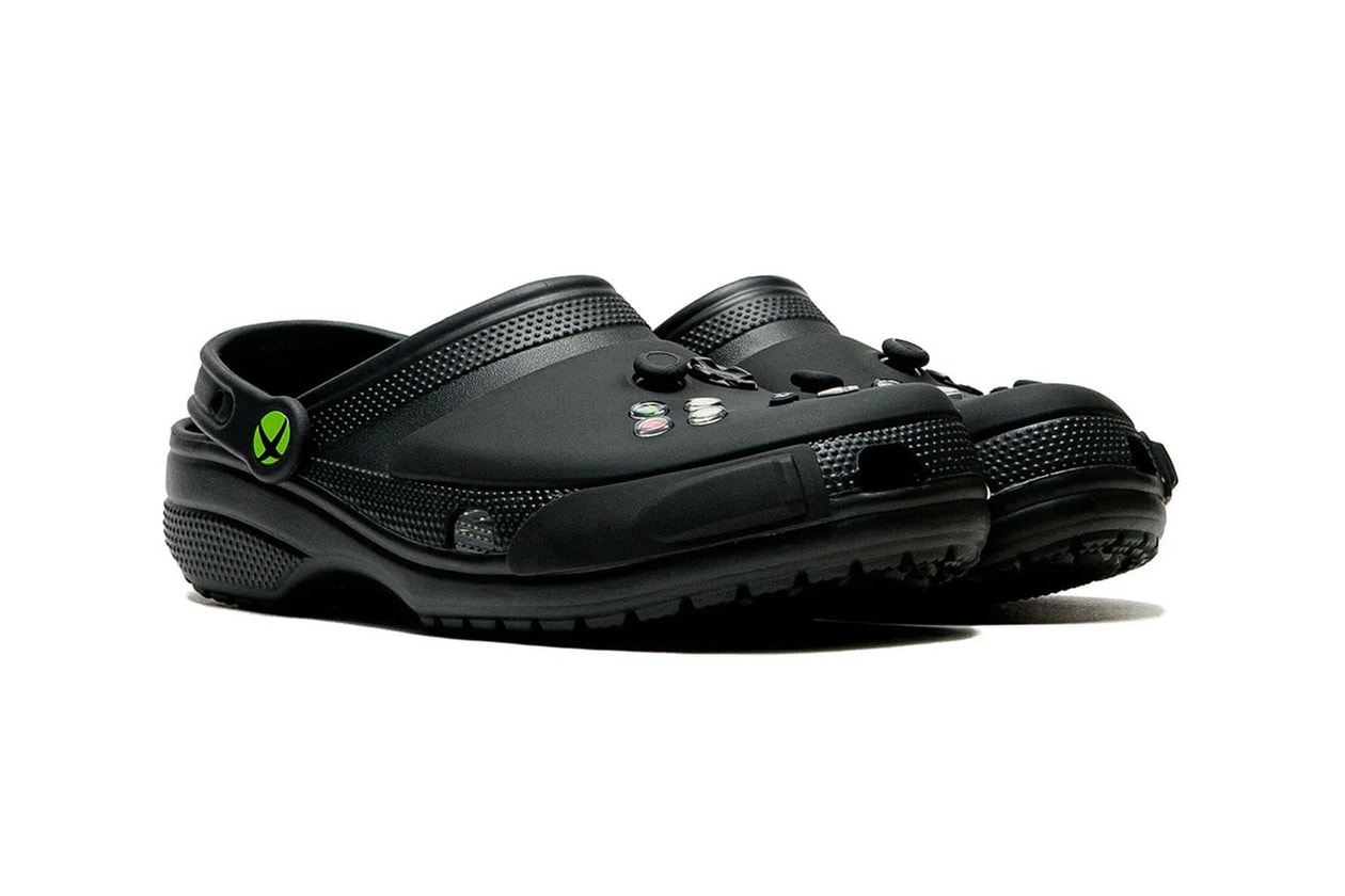 Meilleures sorties sneakers novembre 2025 semaine 4 New Balance 204L Silver Metallic Pack Xbox Crocs Classic Clog Nike Air Max 95 OG Black Border PUMA Hali 1 Hibiscus Ducks of a Feather Nike Air Force 1 Low Duck or Egg Nike Air Max 95000 Air Jordan 4 Black Cat LEGO Nike Dunk Low Tour Yellow Nike SB Dunk Low Krampus Air Jordan 11 China