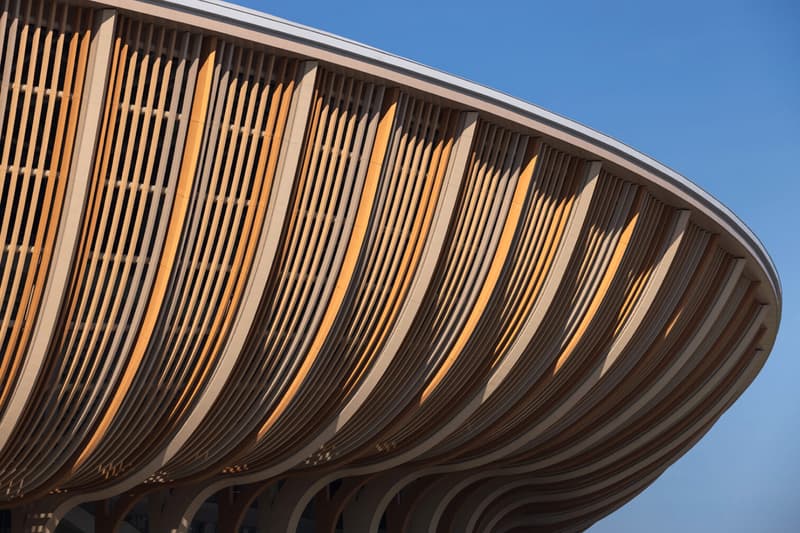 Zaha Hadid Architects Waterfront Stadium and Sports Center Guangzhou
