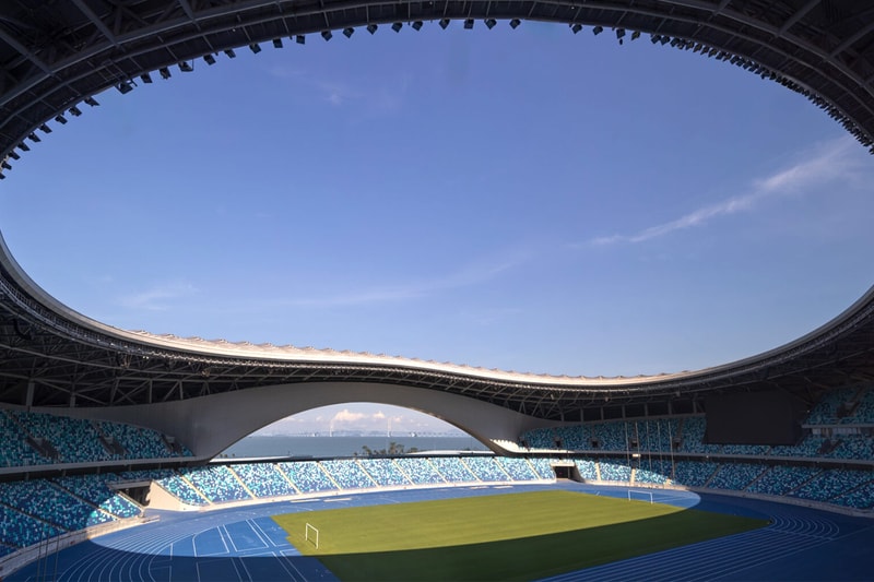 Zaha Hadid Architects Waterfront Stadium and Sports Center Guangzhou