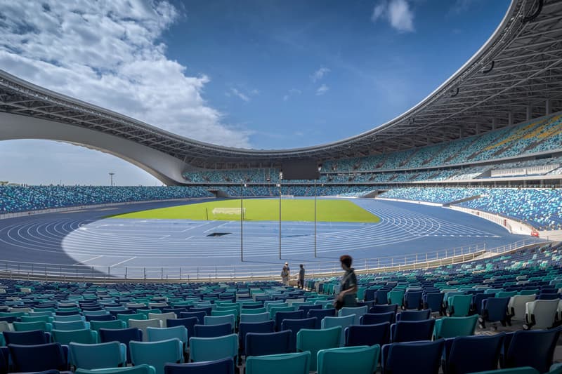 Zaha Hadid Architects Waterfront Stadium and Sports Center Guangzhou