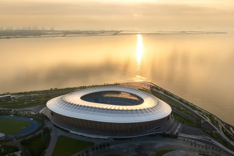 Zaha Hadid Architects Waterfront Stadium and Sports Center Guangzhou
