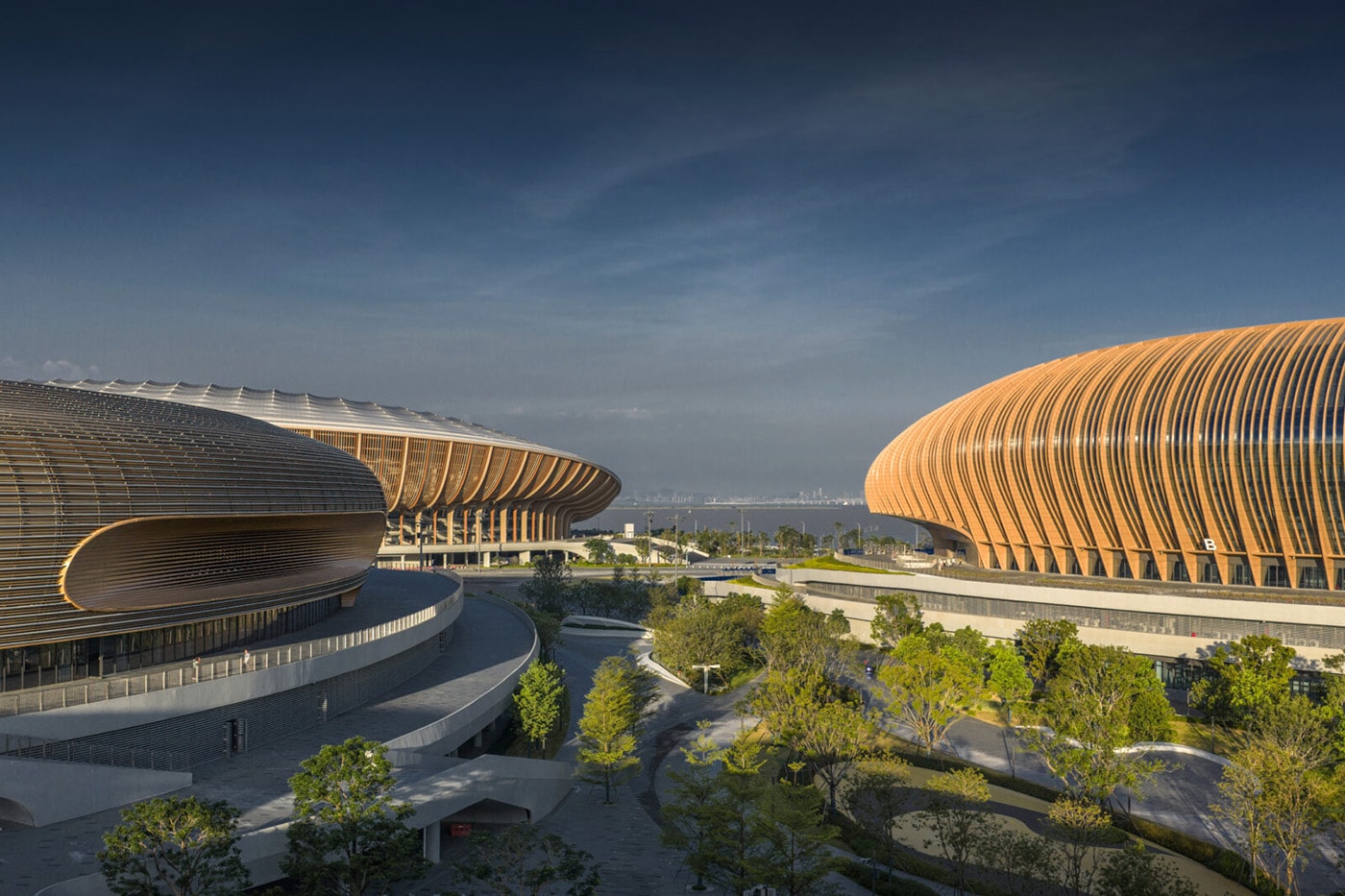 Zaha Hadid Architects Waterfront Stadium and Sports Center Guangzhou