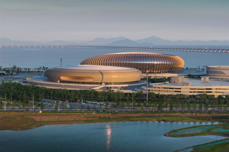 Zaha Hadid Architects Waterfront Stadium and Sports Center Guangzhou