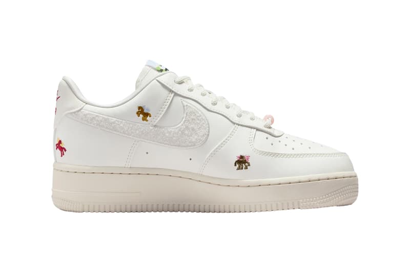 Nike Air Force 1 Low Dunk Low Year Of The Horse Sail Phantom Team Crimson Phantom Sail White Linen Phantom Neutral Olive Dark Hazel IQ1143-100 IQ1119-011 IQ1118-220