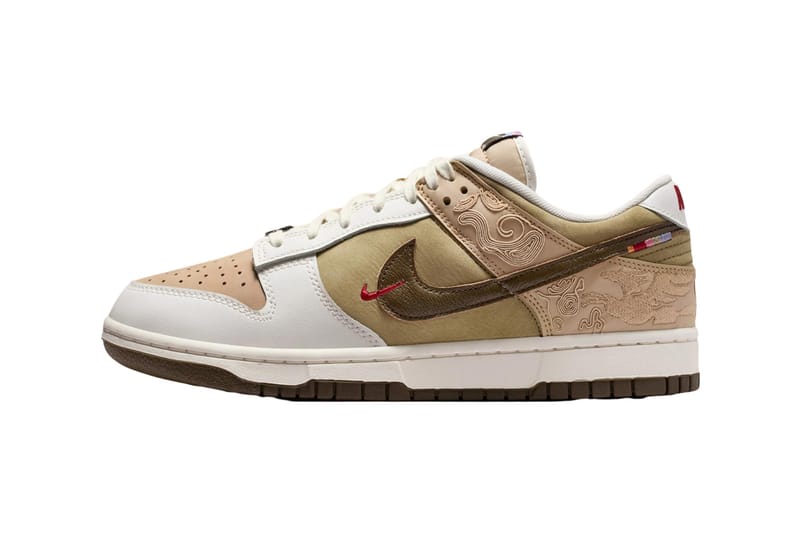 Nike Dunk Low Year of the Horse heel embroidery detail