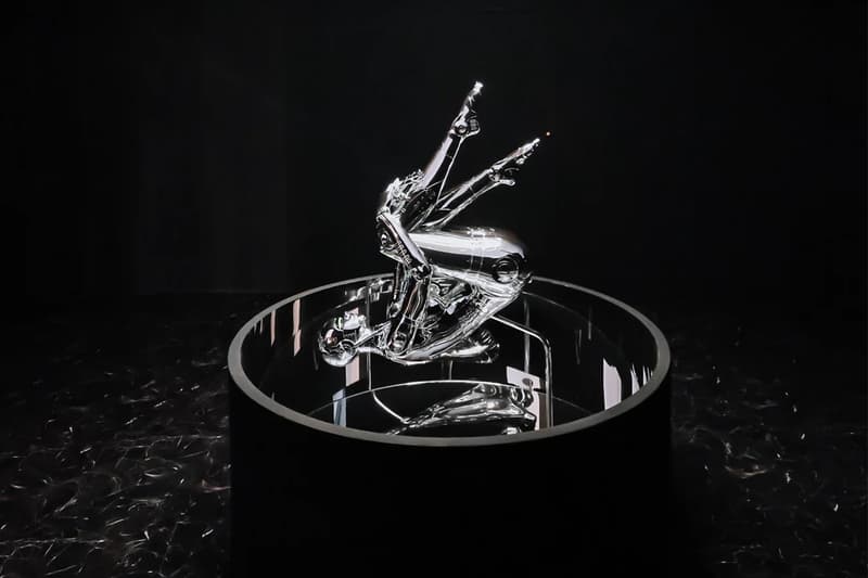 Hajime Sorayama Light, Reflection Transparency Exhibition NANZUKA CREATIVE MUSEUM TOKYO