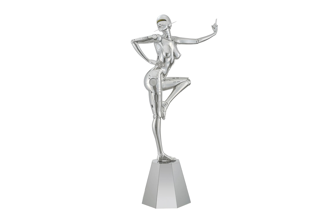 Hajime Sorayama Light, Reflection Transparency Exhibition NANZUKA CREATIVE MUSEUM TOKYO