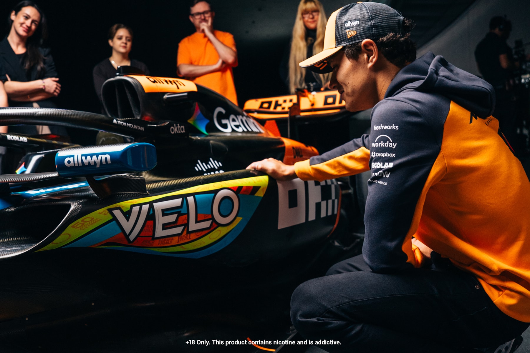 velo mclaren zak brown formula 1 team lando norris technology centre live your fandom livery mcl39 race car abu dhabi reveal fans 