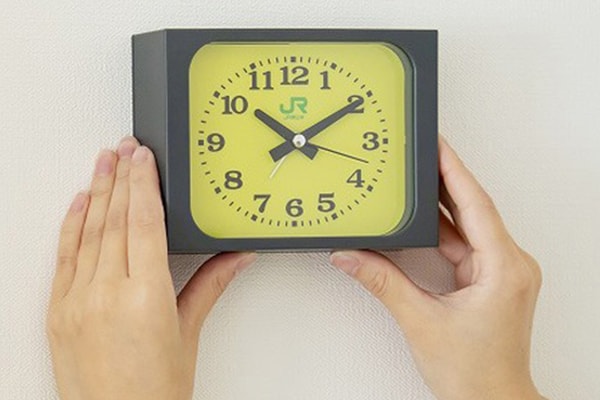 Eiraku Electric JR East Home Clock Release Info