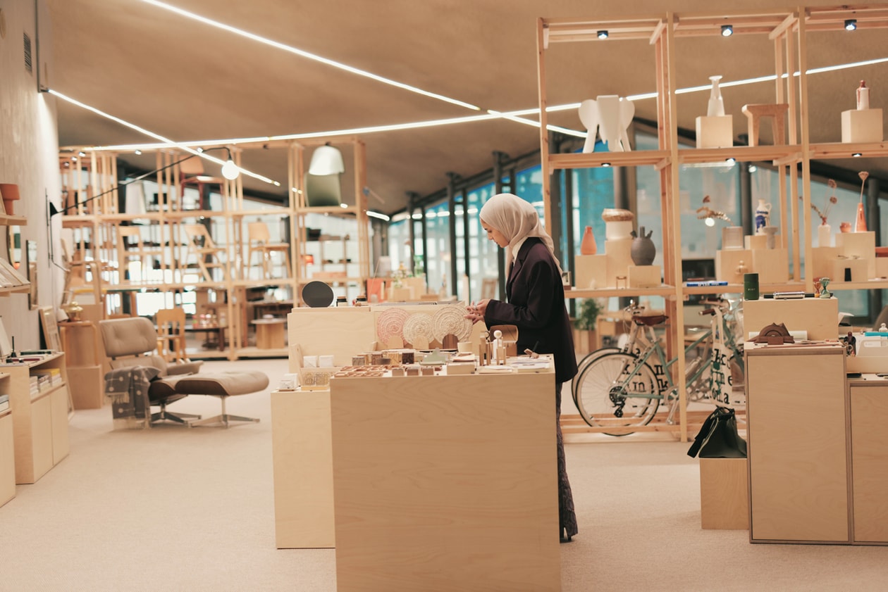 abu dhabi dct travel series fount lighthouse niri erth jubail mangrove park 421 arts campus temalb phenomena abu dhabi Marwan Osama Mootassem Rahma Omar Almahri