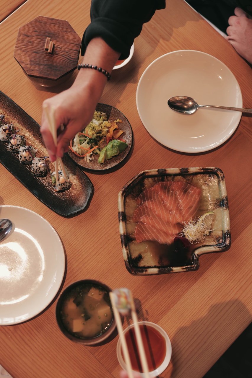 abu dhabi dct travel series fount lighthouse niri erth jubail mangrove park 421 arts campus temalb phenomena abu dhabi Marwan Osama Mootassem Rahma Omar Almahri