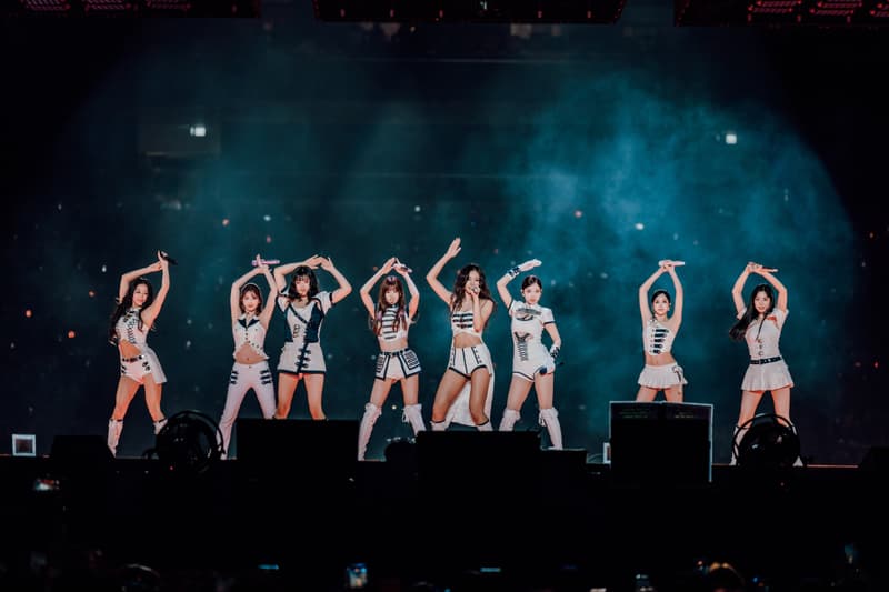 TWICE THIS IS FOR World Tour Review Nayeon, Jeongyeon, Momo, Sana, Jihyo, Mina, Dahyun, Tzuyu Chaeyoung