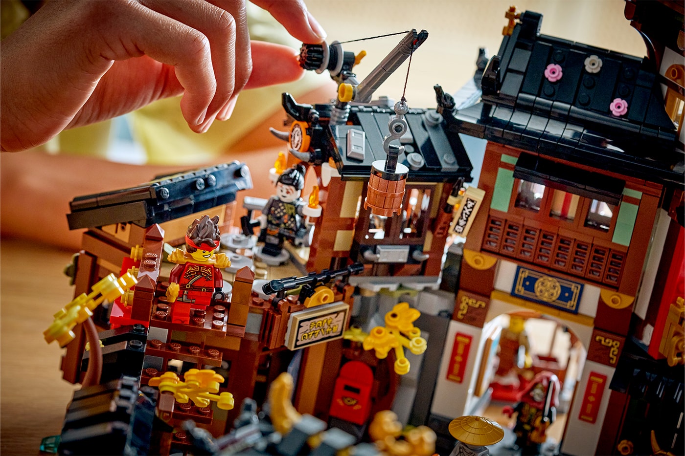 LEGO® NINJAGO® Unveils the 15th Anniversary "The Old Town" Set 23 minifigures toys Young Wu, Young Garmadon, and The First Spinjitzu Master