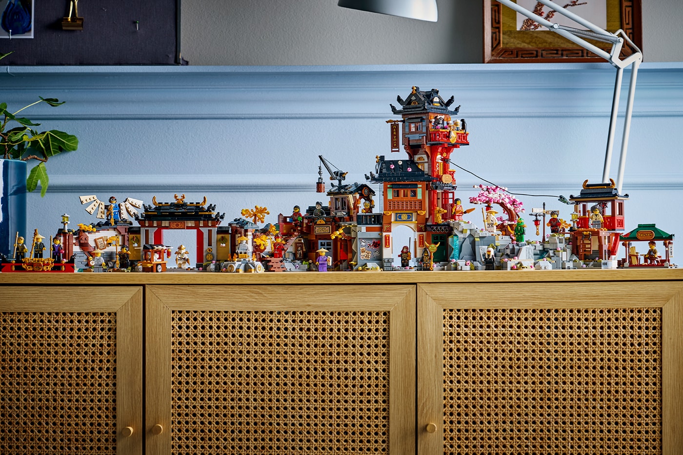 LEGO® NINJAGO® Unveils the 15th Anniversary "The Old Town" Set 23 minifigures toys Young Wu, Young Garmadon, and The First Spinjitzu Master