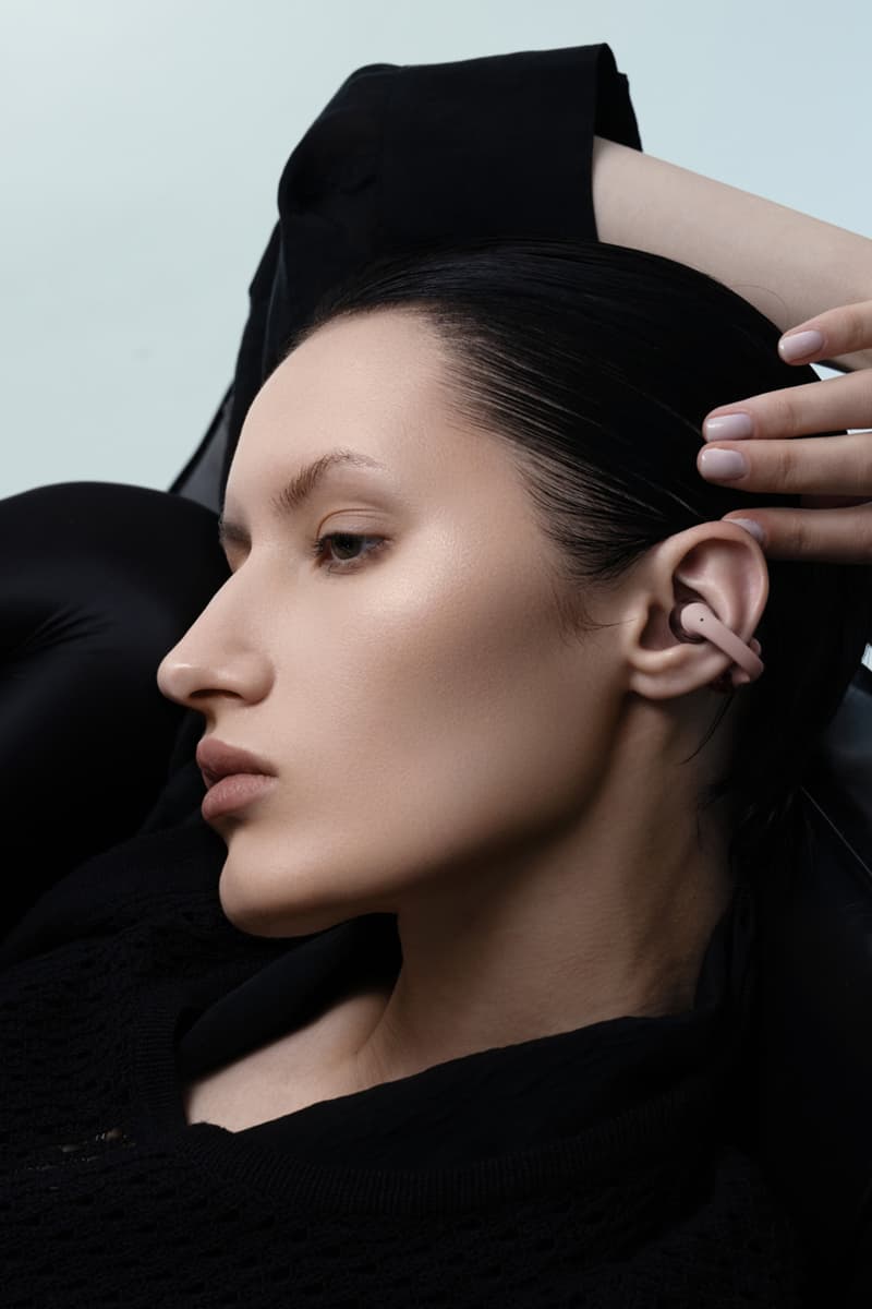 Shokz OpenDots ONE Open-Ear Earbuds UK JointArc™ Dolby Sound Music Podcasts Shokz’s Bassphere™ OpenBass™ 