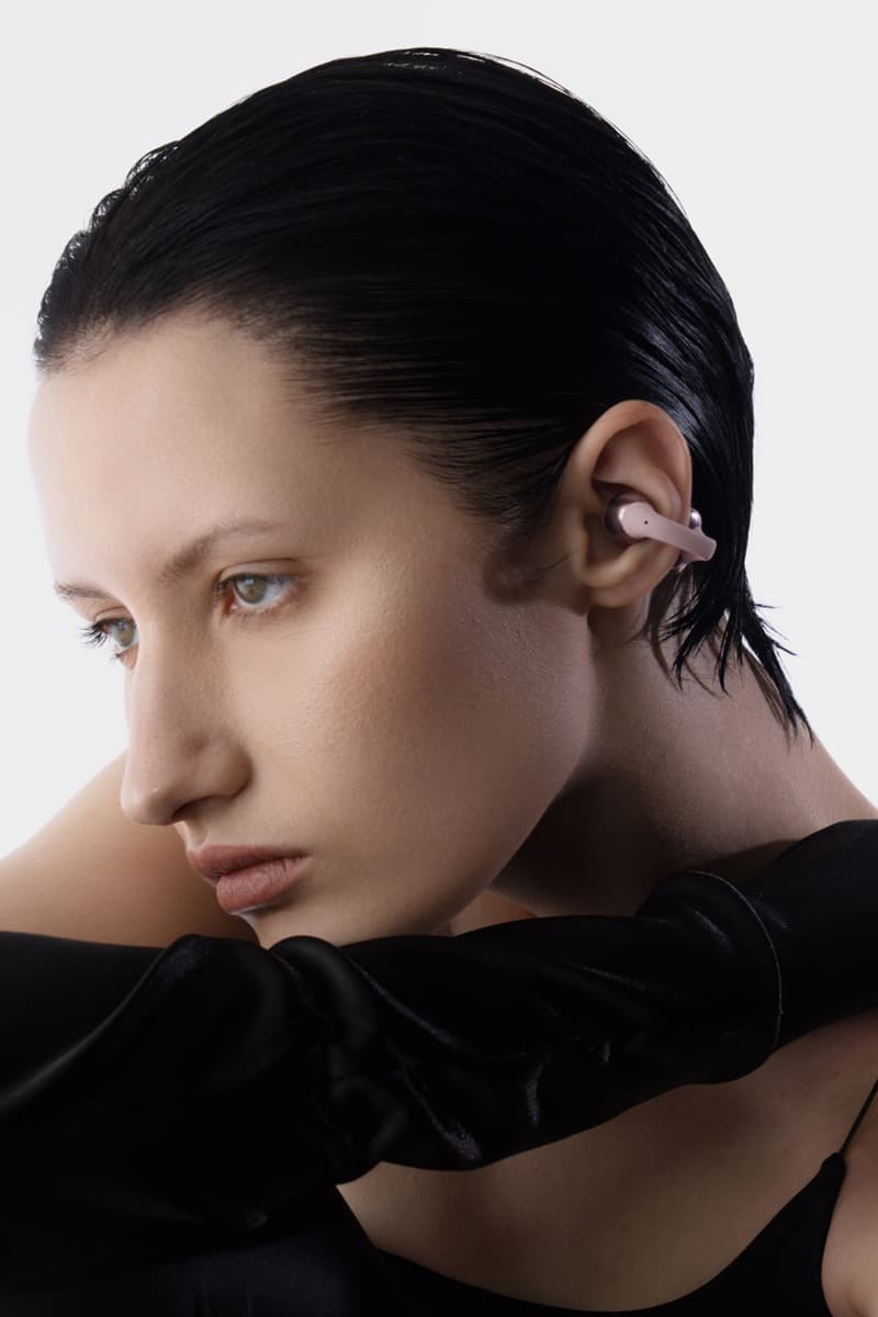 Shokz OpenDots ONE Open-Ear Earbuds UK JointArc™ Dolby Sound Music Podcasts Shokz’s Bassphere™ OpenBass™ 