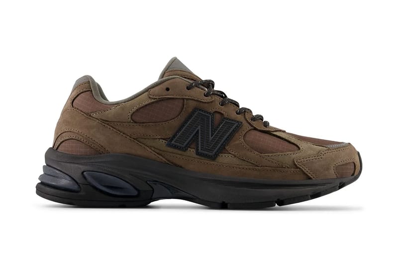 New Balance Expands 2010 Line with Outdoor-Ready Ripstop Pack
