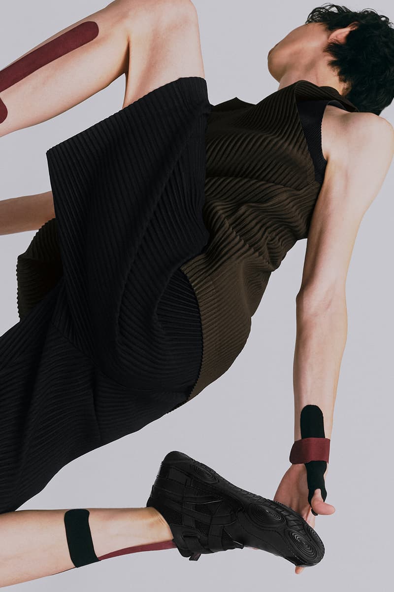 ASICS and Miyake Design Studio Launch the ISSEY MIYAKE FOOT Project green grey black hyper taping model