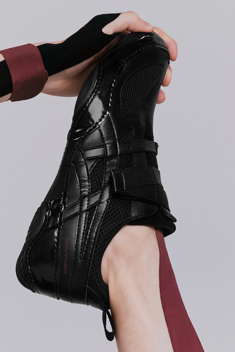 ASICS and Miyake Design Studio Launch the ISSEY MIYAKE FOOT Project green grey black hyper taping model