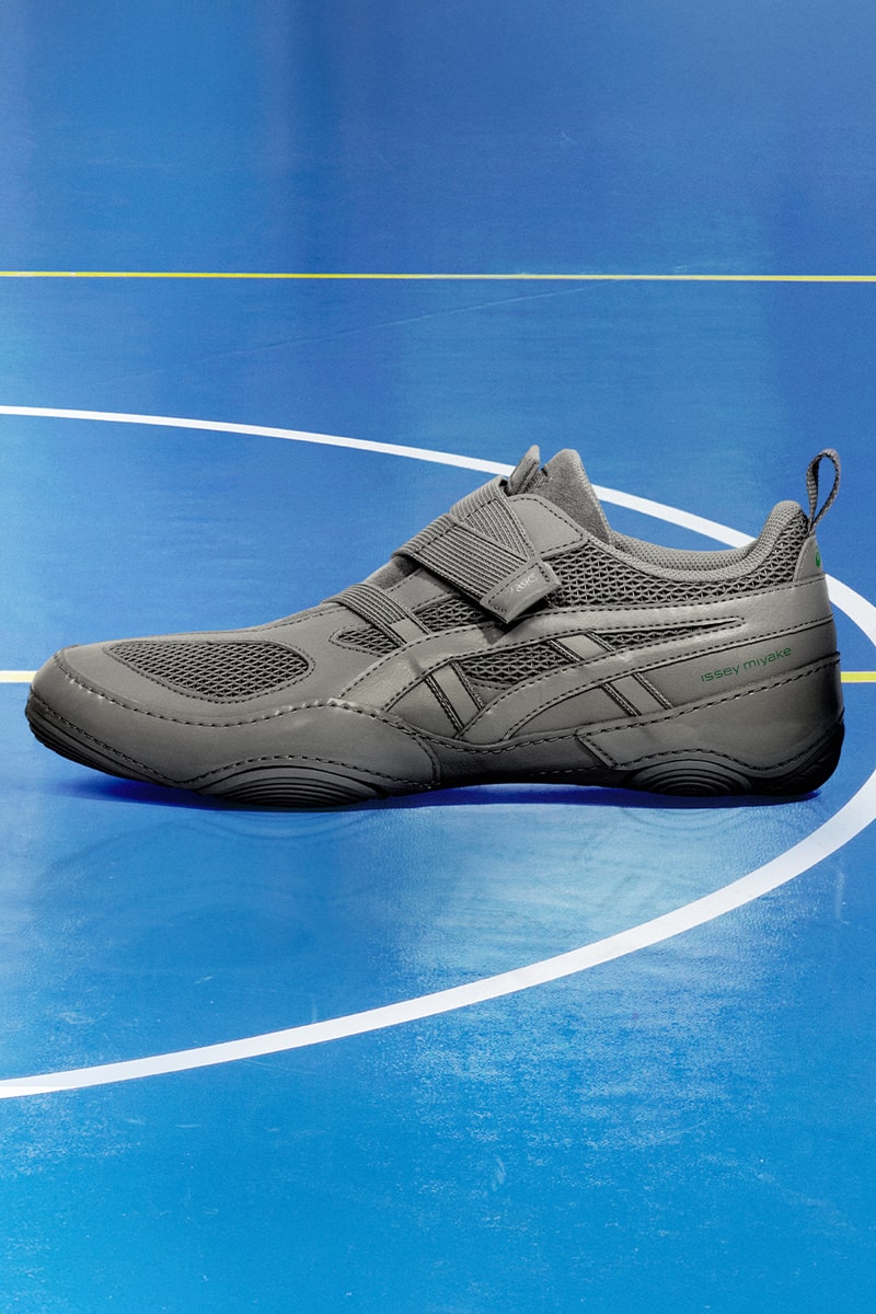 ASICS and Miyake Design Studio Launch the ISSEY MIYAKE FOOT Project green grey black hyper taping model