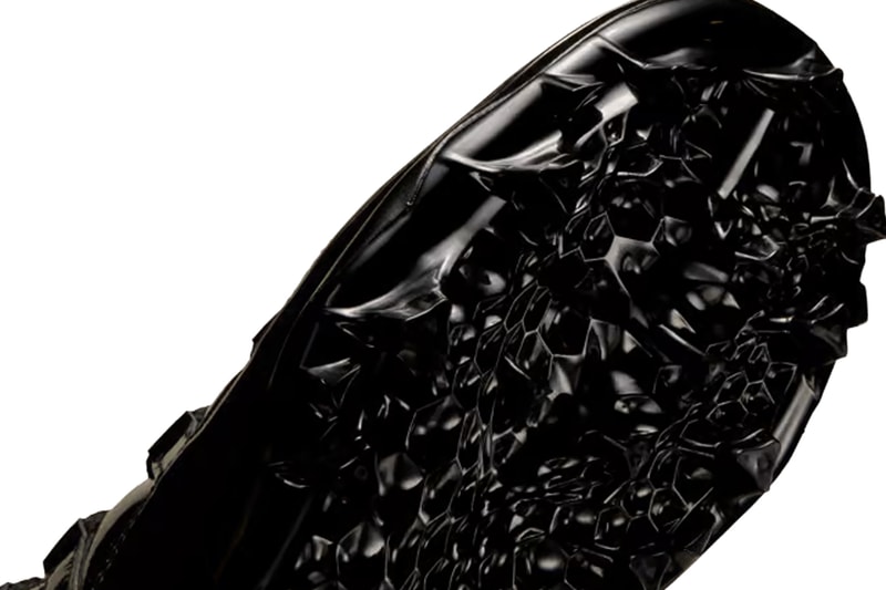 Air Jordan 11 TD Cleats Receives "Black Patent" Iteration HM7324-001 Black/Anthracite-Metallic Silver football jordan brand triple black