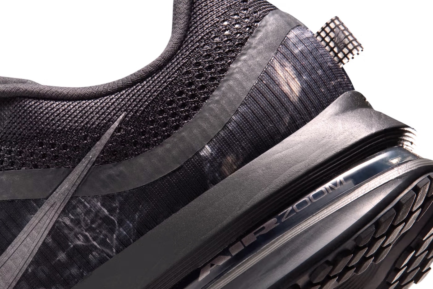 Official Look at the Nike Pegasus Premium "Realtree" Off Noir/Black-Iron Grey-Metallic Dark Grey release info IF9630-001