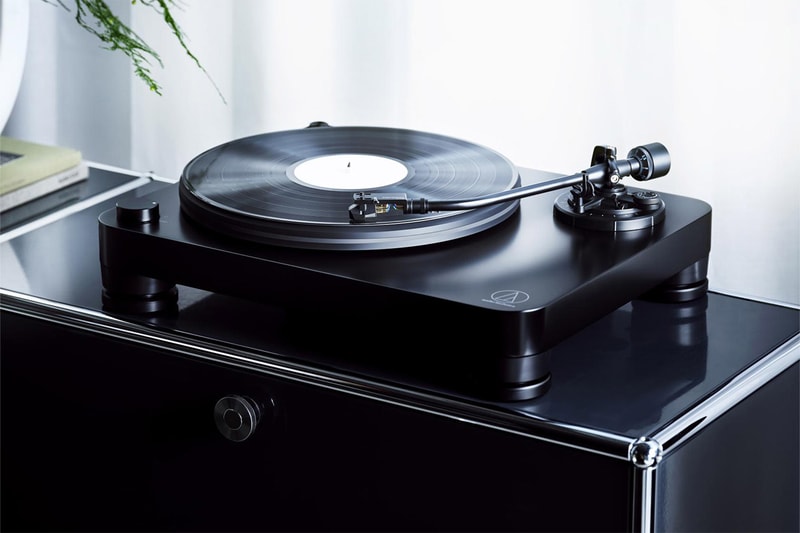 Audio-Technica Launches the AT-LP7X Turntable