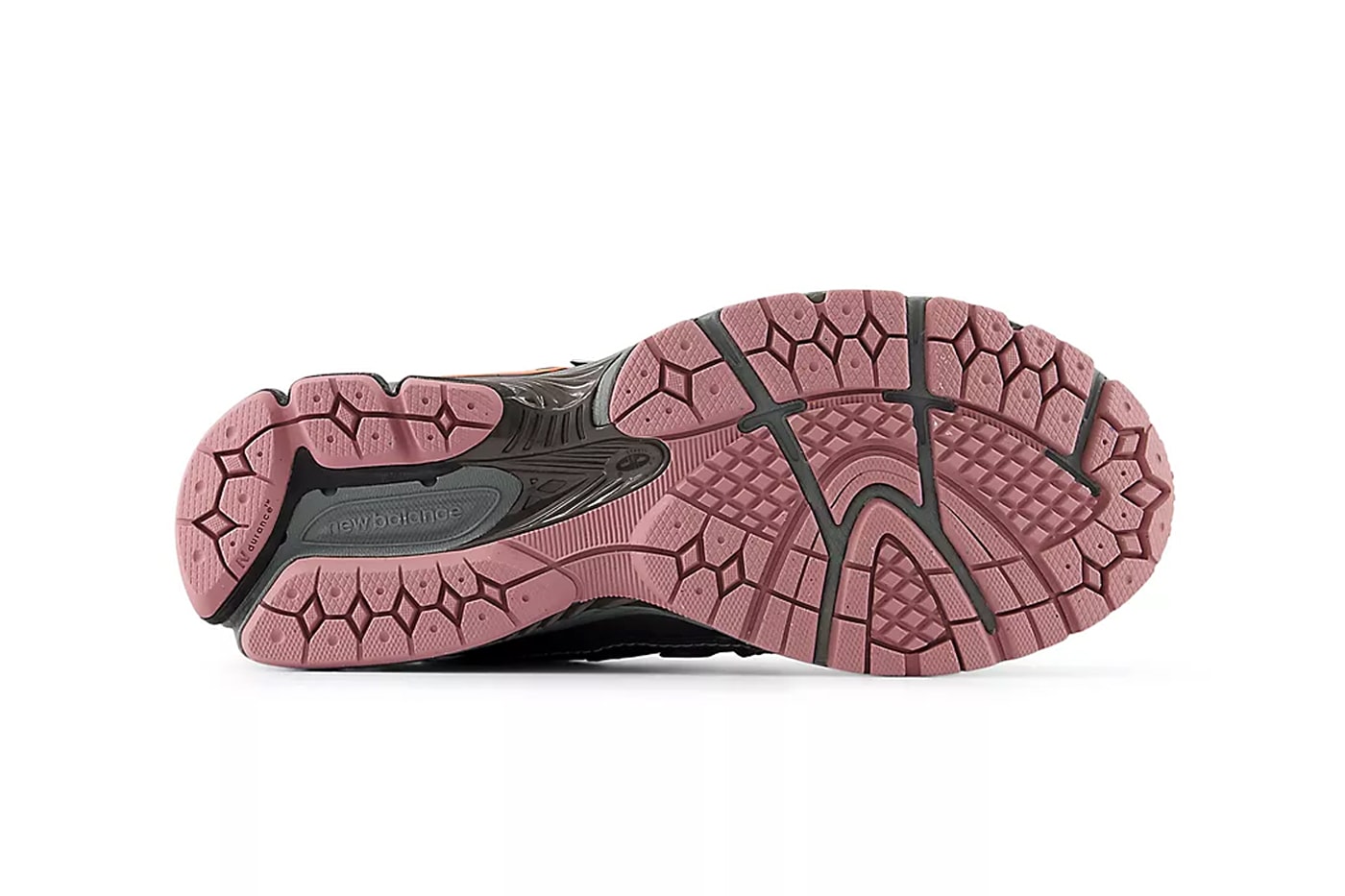 Official Look at the New Balance 1906R "Dark Silver Metallic/Pink" U190629R