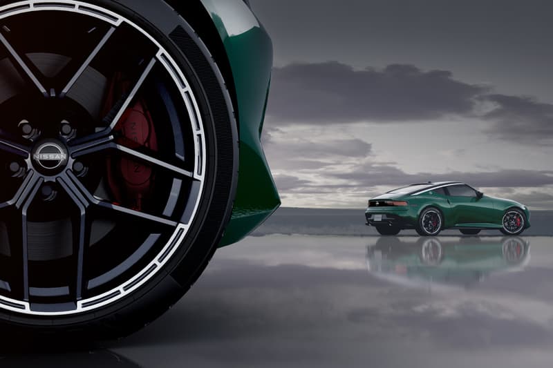 2027 Nissan Fairlady Z facelift in Unryu Green showcasing new two-piece grille and Nismo manual performance variant at Tokyo Auto Salon