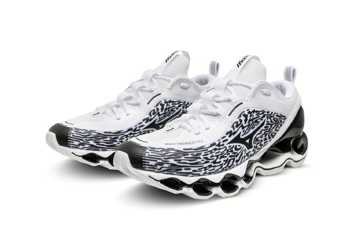 Mizuno Wave Prophecy 13.2 White/Black D1GA261304-WHT Official Images