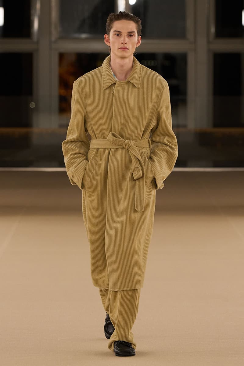 AURALEE Fall/Winter 2026 Paris Fashion Week Runway Collection ryota iwai minimalism japanese brand