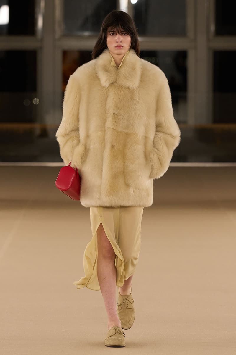 AURALEE Fall/Winter 2026 Paris Fashion Week Runway Collection ryota iwai minimalism japanese brand