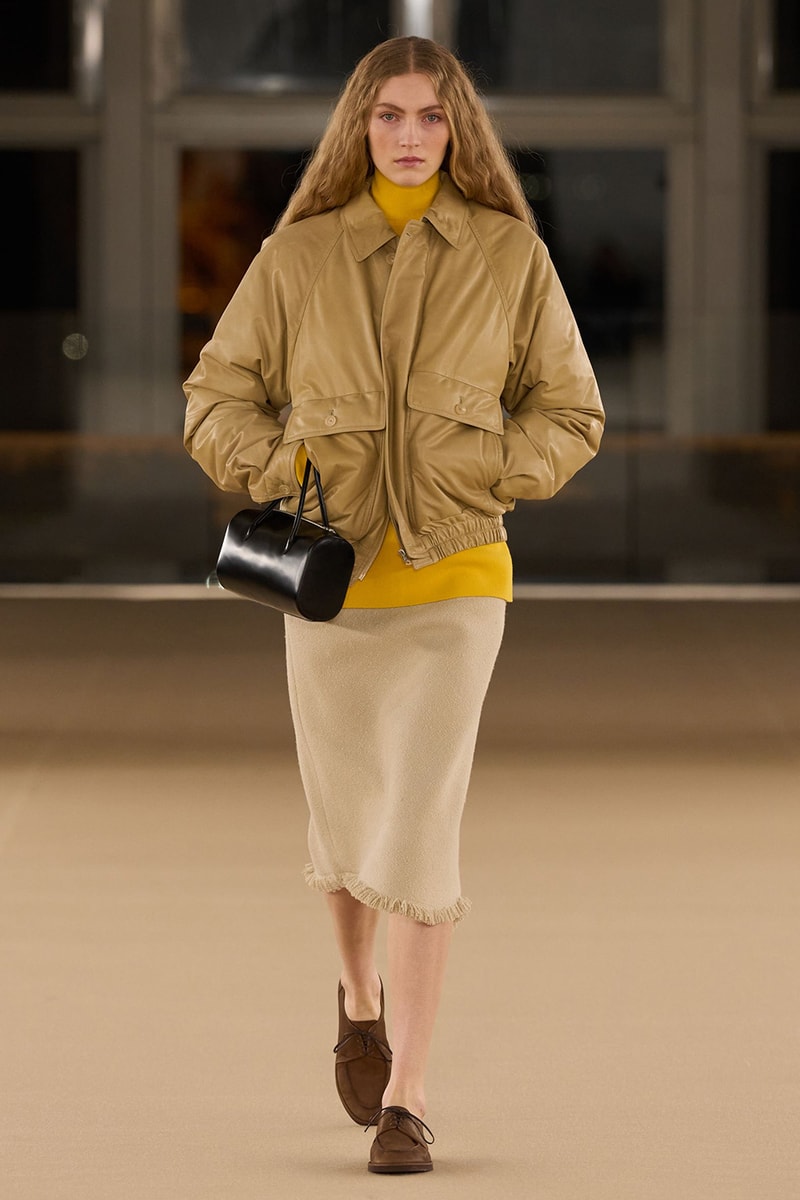 AURALEE Fall/Winter 2026 Paris Fashion Week Runway Collection ryota iwai minimalism japanese brand