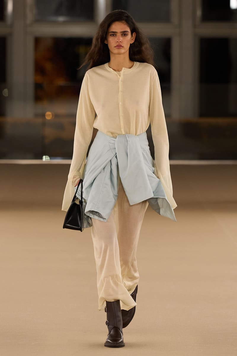 AURALEE Fall/Winter 2026 Paris Fashion Week Runway Collection ryota iwai minimalism japanese brand