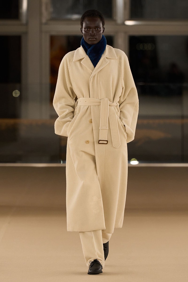 AURALEE Fall/Winter 2026 Paris Fashion Week Runway Collection ryota iwai minimalism japanese brand