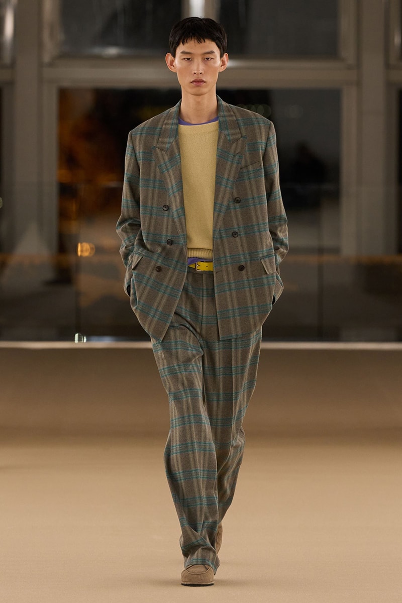 AURALEE Fall/Winter 2026 Paris Fashion Week Runway Collection ryota iwai minimalism japanese brand