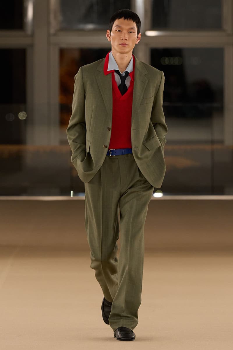 AURALEE Fall/Winter 2026 Paris Fashion Week Runway Collection ryota iwai minimalism japanese brand