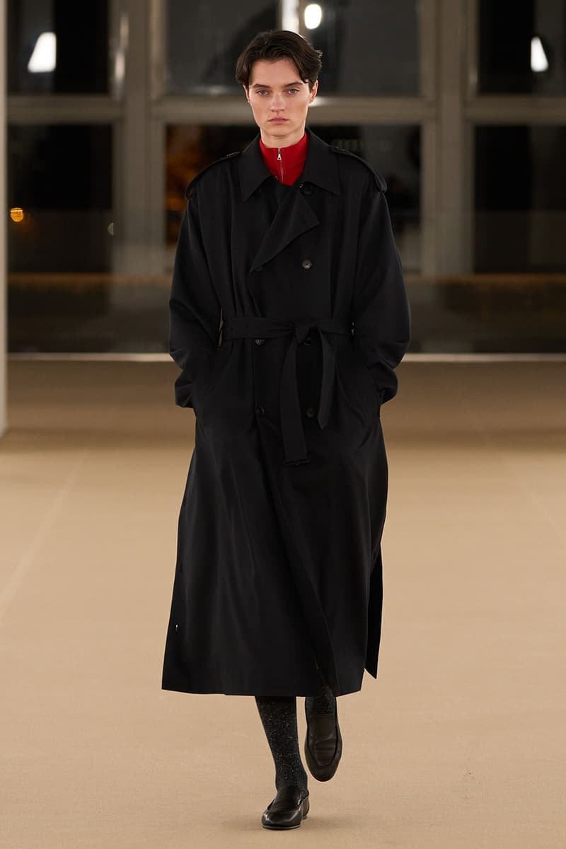 AURALEE Fall/Winter 2026 Paris Fashion Week Runway Collection ryota iwai minimalism japanese brand