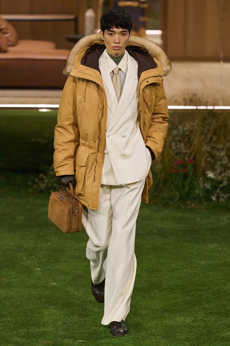 Pharrell Louis Vuitton Fall/Winter 2026 Menswear Paris Fashion Week Runway Collection slippers leather Pharrell's Louis Vuitton FW26 Menswear Collection Reimagines the Architecture of the Inhabited Uniform