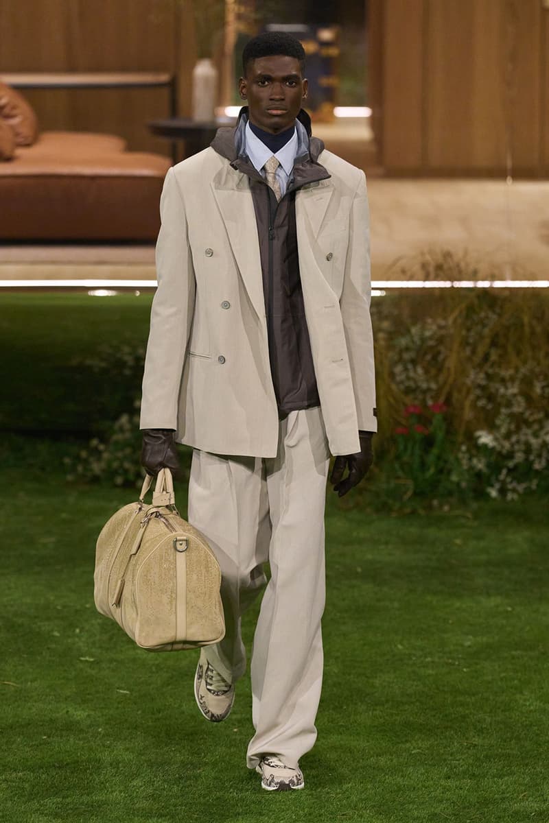 Pharrell Louis Vuitton Fall/Winter 2026 Menswear Paris Fashion Week Runway Collection slippers leather Pharrell's Louis Vuitton FW26 Menswear Collection Reimagines the Architecture of the Inhabited Uniform
